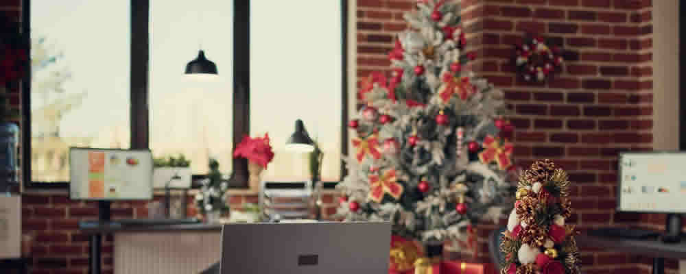 ELIGE LA MEJOR DECORACIÓN NAVIDEÑA PARA OFICINA