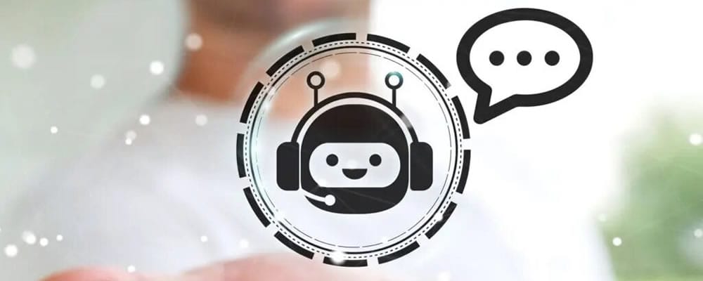 Un chatbot es un software que simula conversaciones reales con usuarios vía chat, permitiendo a los humanos interactuar con dispositivos digitales como si fueran una persona de verdad.